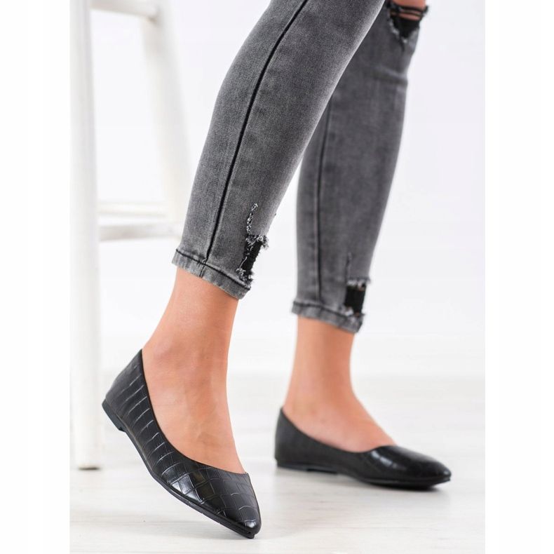 Weide Ballerina In Spitz black 1