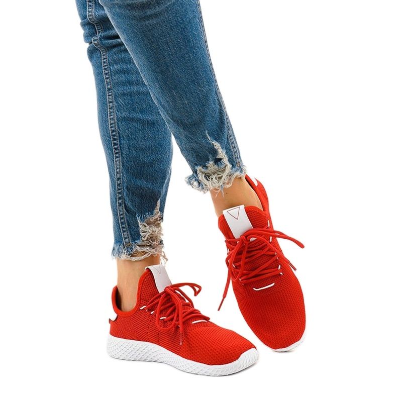 Red F04-7 sports shoes 1