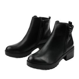 Black flat insulated Melba boots 2