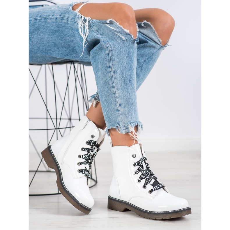 VINCEZA lacquered workers white 1