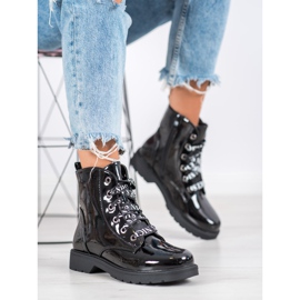 VINCEZA lacquered workers black 2 VINCEZA lacquered workers black 2