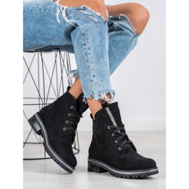 Seastar Suede Trappers black 1