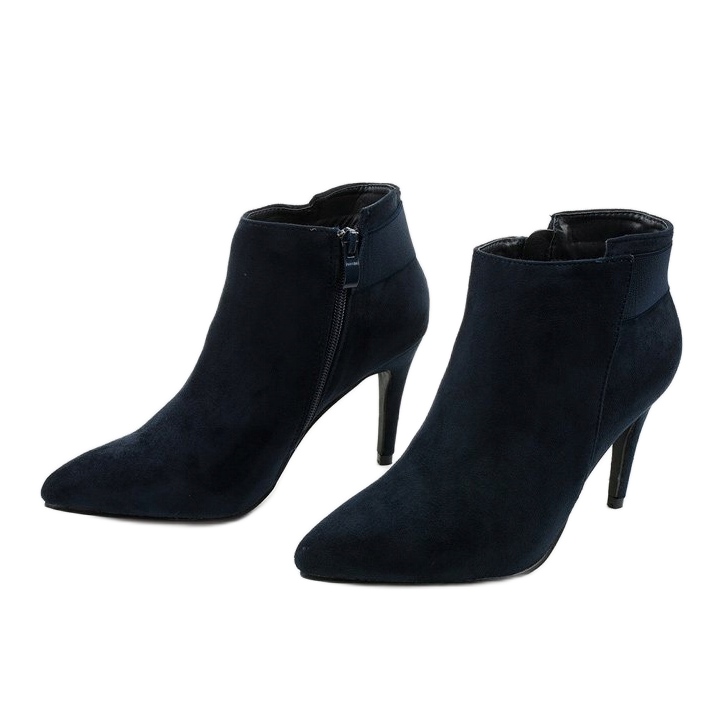 Navy blue ankle boots with an Adresea elastic 2