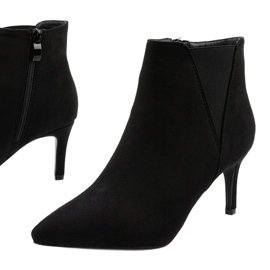 Black ankle boots with a Pattera elastic band 1