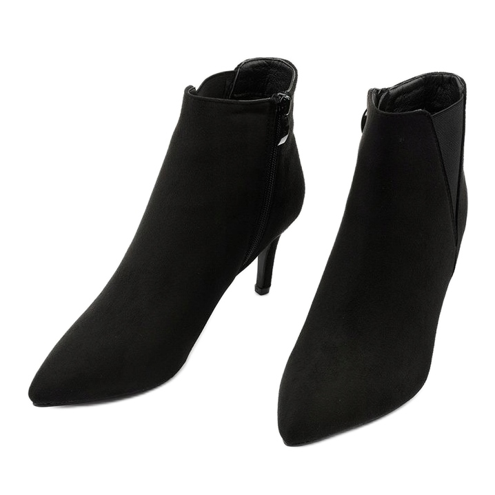 Black ankle boots with a Pattera elastic band 2