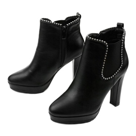 Black ankle boots with a zipper and Circus elastic 1