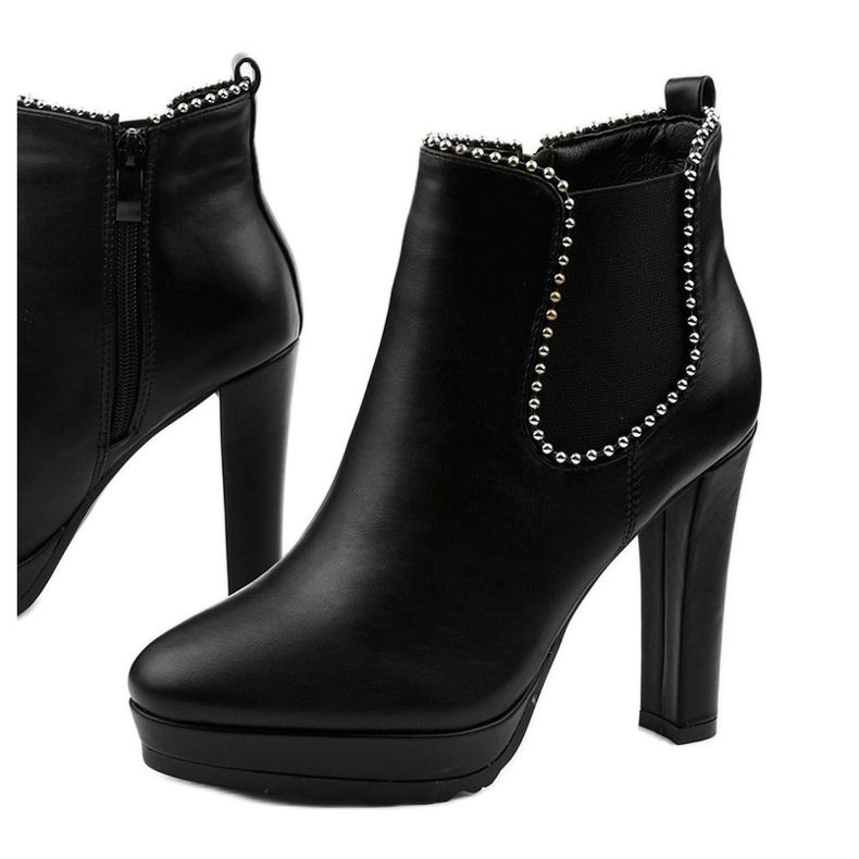 Black ankle boots with a zipper and Circus elastic 2