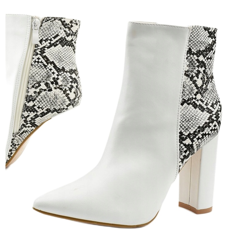 White boots on the Shyvia post 1