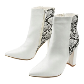 White boots on the Shyvia post 2