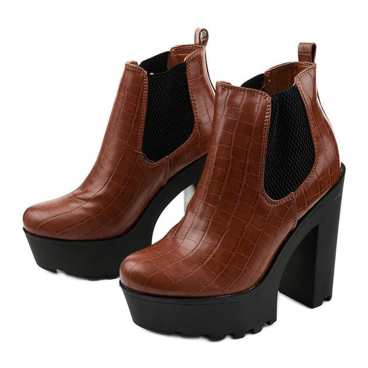 Camel boots on the Zellola post brown 2