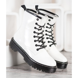Vinceza White Workers 2
