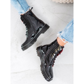 VINCEZA lacquered workers black 1 VINCEZA lacquered workers black 1
