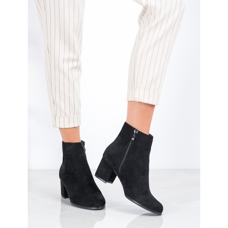 Danic Black Boots On High Heels 1