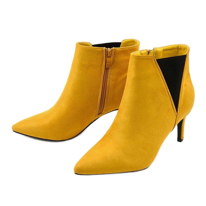Yellow ankle boots with a Patter elastic band black 2