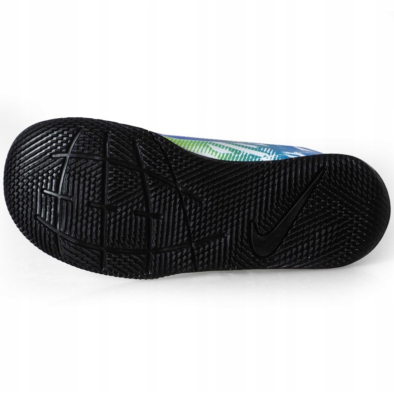 Nike Mercurial Vapor 13 Club Njr Ic PS (V) Junior AT8171 104 football shoes black white 1