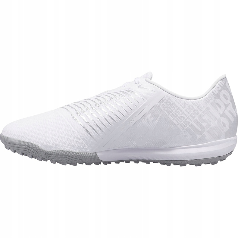 Nike Phantom Venom Academy Tf AO0571 100 football shoe white white 1