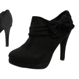 Black boots on a high heel with an elastic Fharvix 1