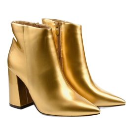 Gold ankle boots with an Adrietina zipper golden 2