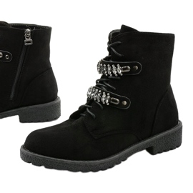 Black boots with decorative Ginoraya stripes 1