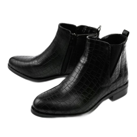 Black boots with a zipper from Chesser 2
