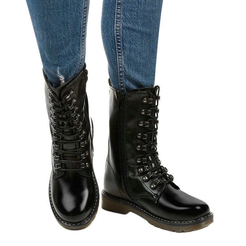 Adrientina matte black boots 1