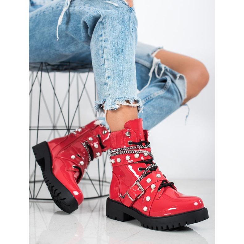 Seastar Lacquered Red Workers 1