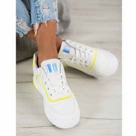 Super Me White Sport Shoes 1