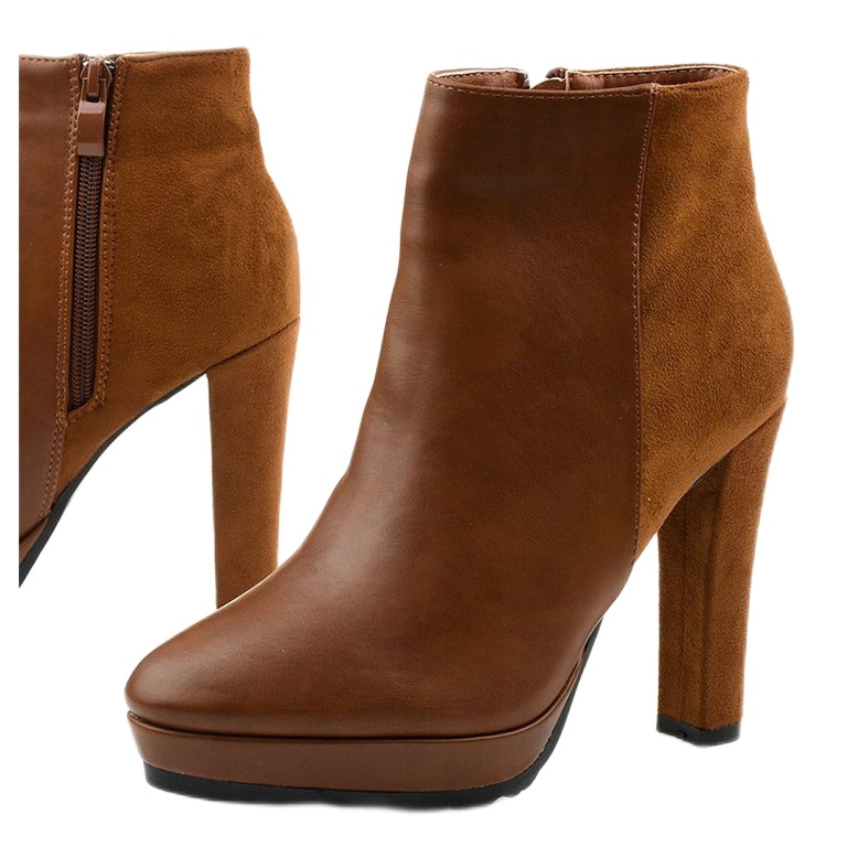 Camel boots on the post made of Clantree eco-leather brown 1