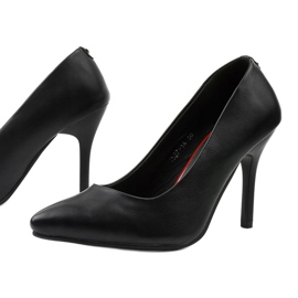 Black classic Evensplitter heels 1
