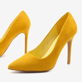 Yellow classic Hyirnar suede heels 1