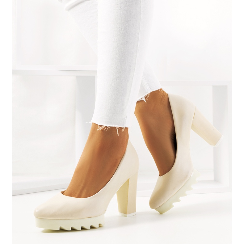 Beige pumps on the Silverbee post 1