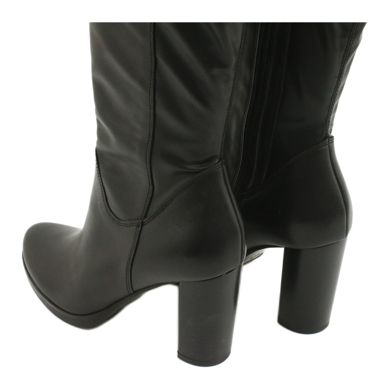 Arka Leather boots on the Arek 7322 pillar black 2