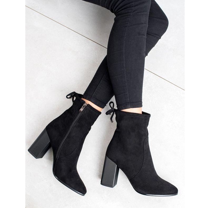 Goodin Suede Booties With A Bow black 2