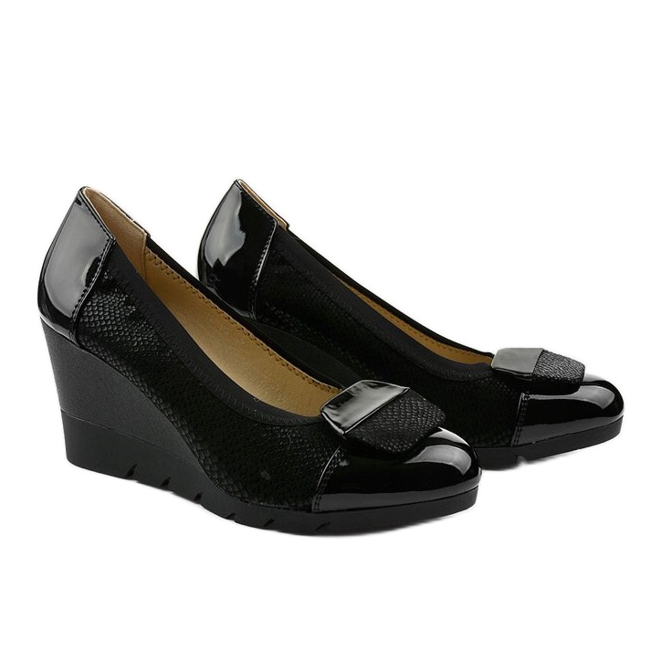 Black pumps on the Downreaver wedge 1