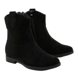 Black insulated boots with a hidden Modell wedge 1