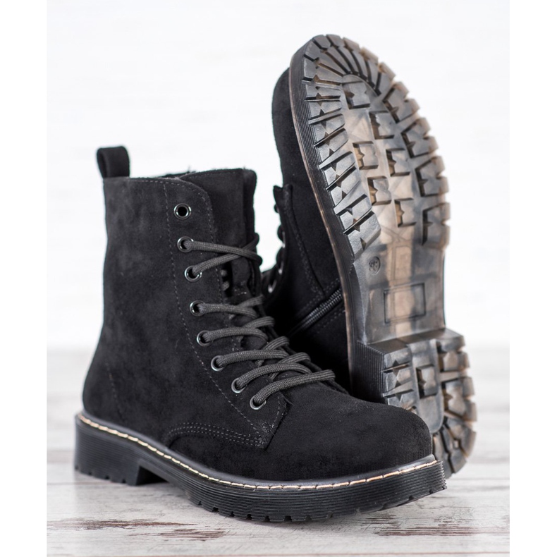Small Swan Suede Trappers black 1