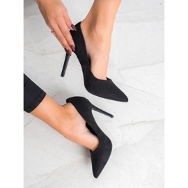 Renda Suede heels black 1