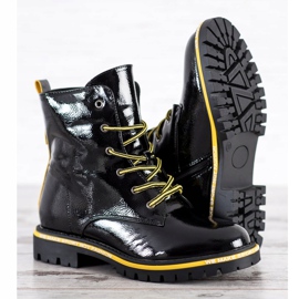 Goodin Varnished Trappers black yellow 1