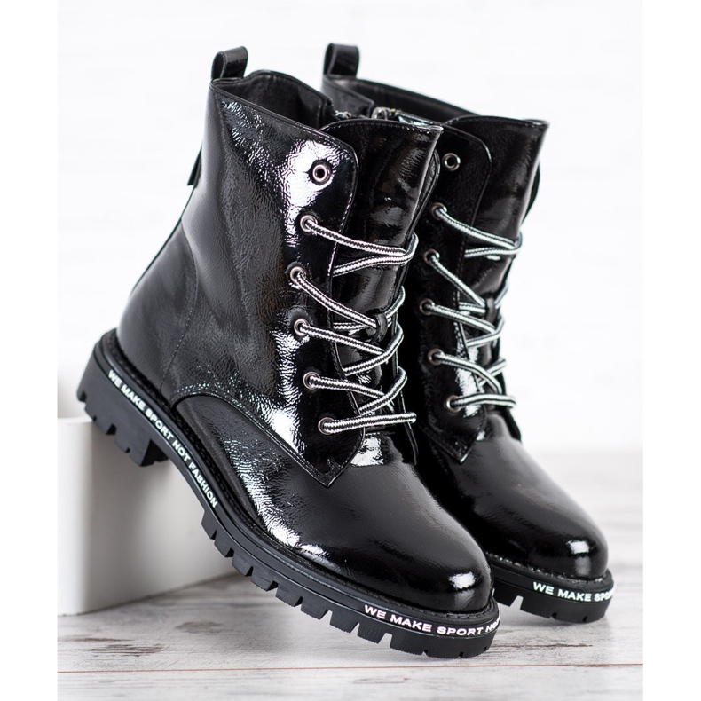 Goodin Varnished Trappers white black 2