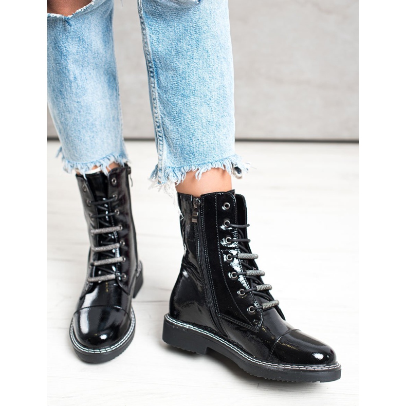 Goodin Lace-up Lacquered Booties black 1