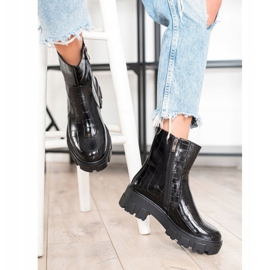 Goodin Boots On The Platform black 1