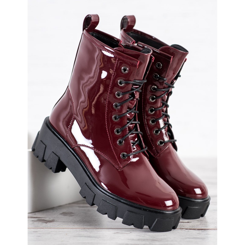 Goodin Lacquered Workers 2