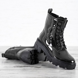 Goodin Lacquered Workers black 3