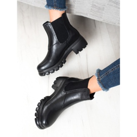 Goodin Chelsea Boots On The Platform black 2