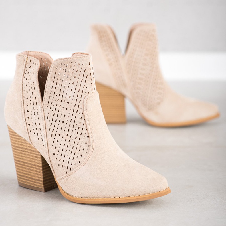 Bella Paris Openwork Booties On The Post beige 1
