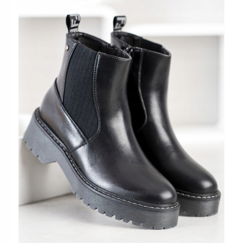 J. Star Boots On The Platform black 1