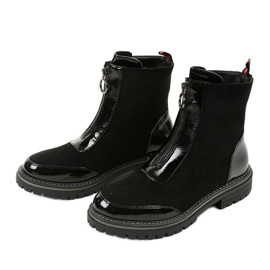 Black insulated boots from Youngbend 2