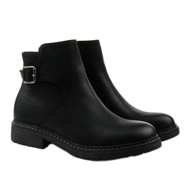 Black flat insulated Woodbreath boots 2