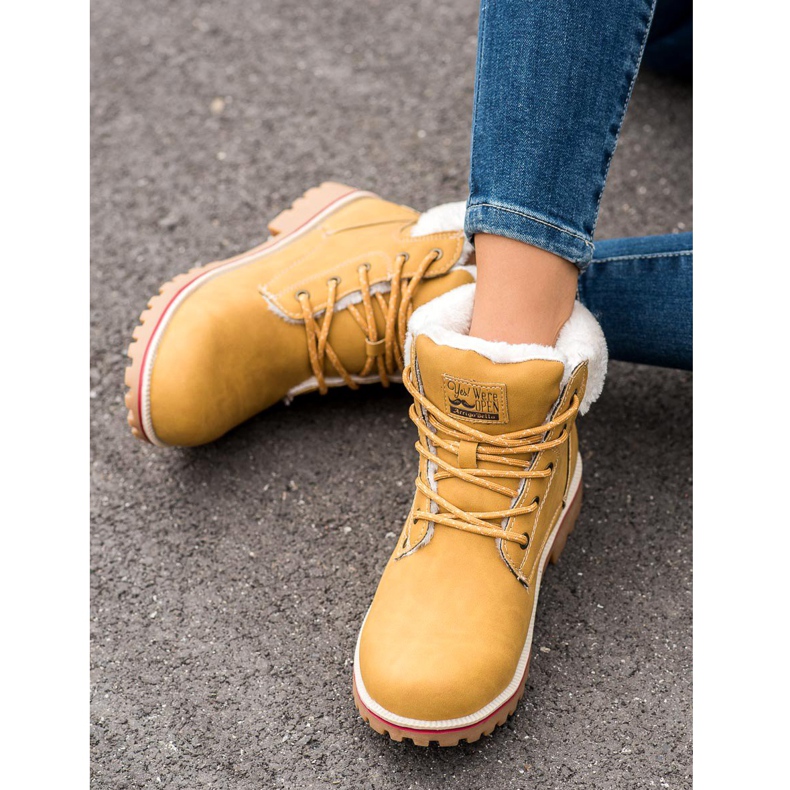 Arrigo Bello Warm Trekking Shoes yellow 2 Arrigo Bello Warm Trekking Shoes yellow 2