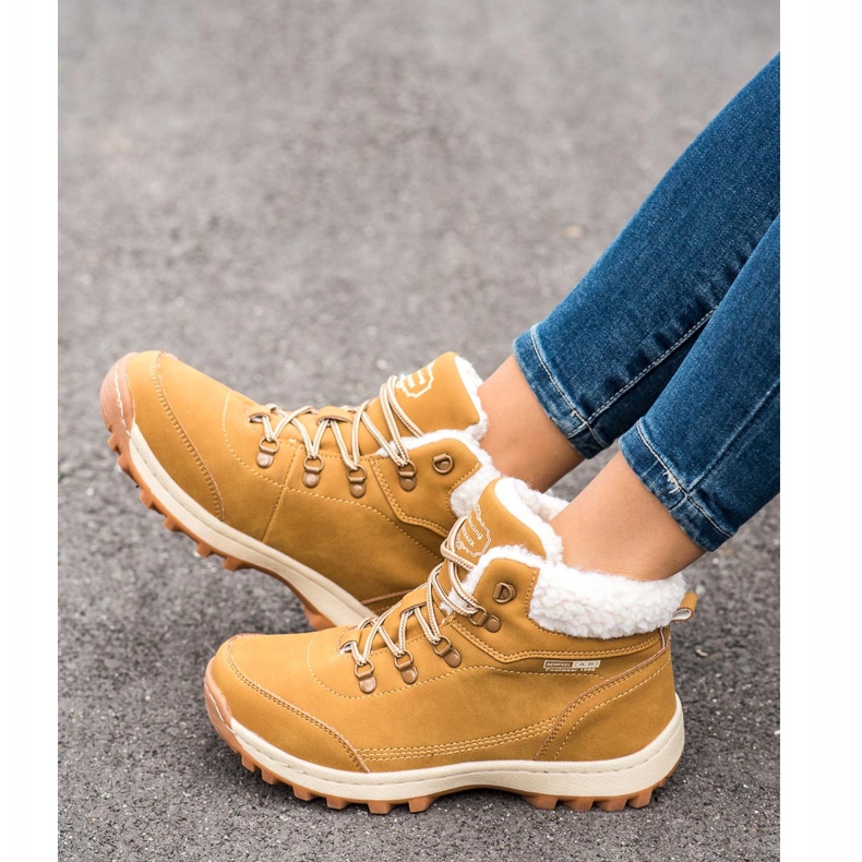 Ax Boxing Trekking shoes with sheepskin yellow 1